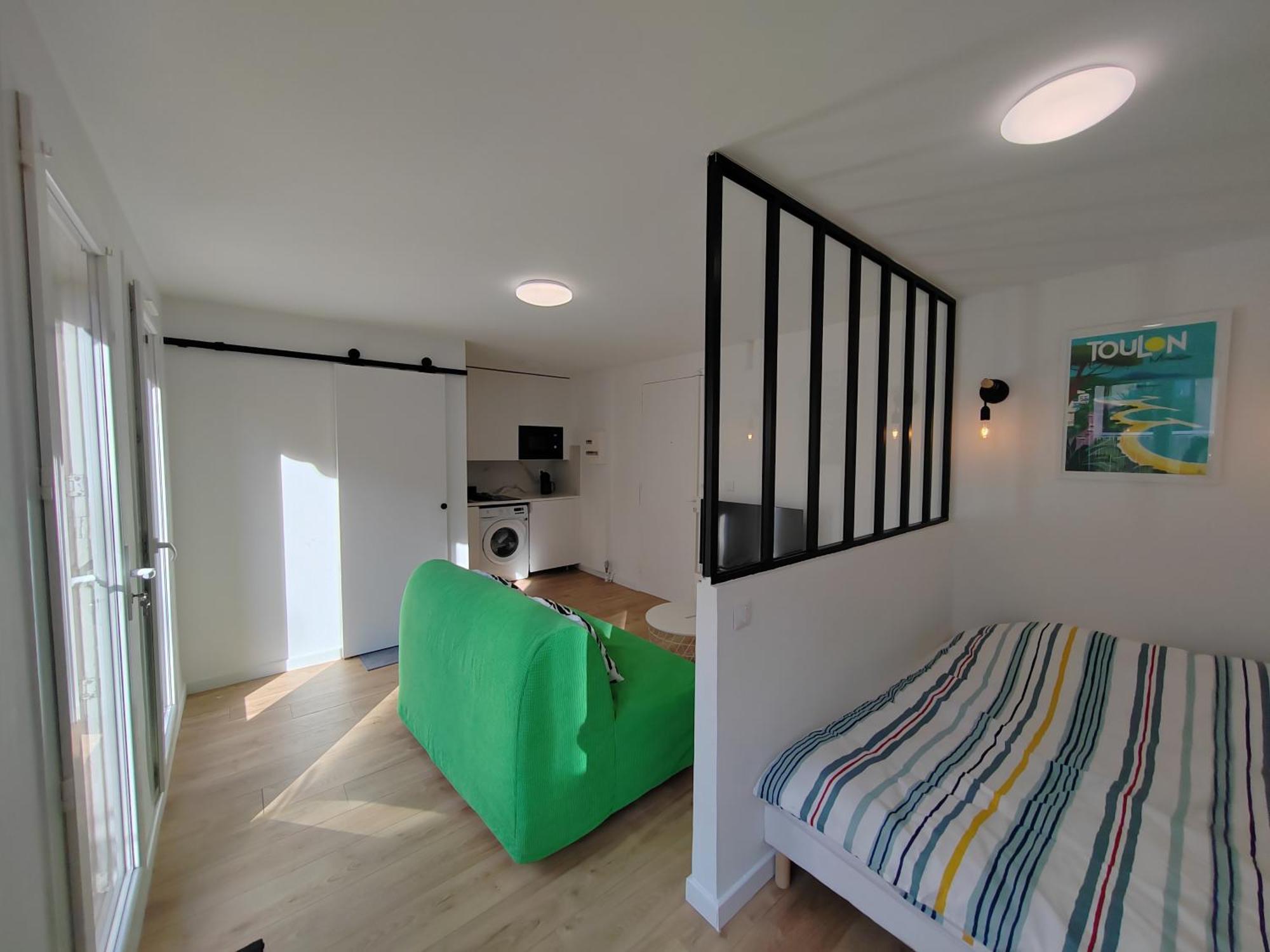 T1 Avec Grande Terrasse, Hypercentre ,climatise Apartment *